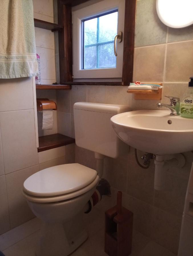 Apartments Pomjan Pogled Na Gore Екстериор снимка