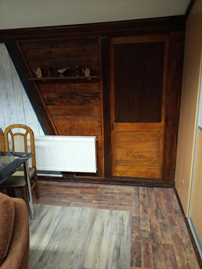 Apartments Pomjan Pogled Na Gore Екстериор снимка